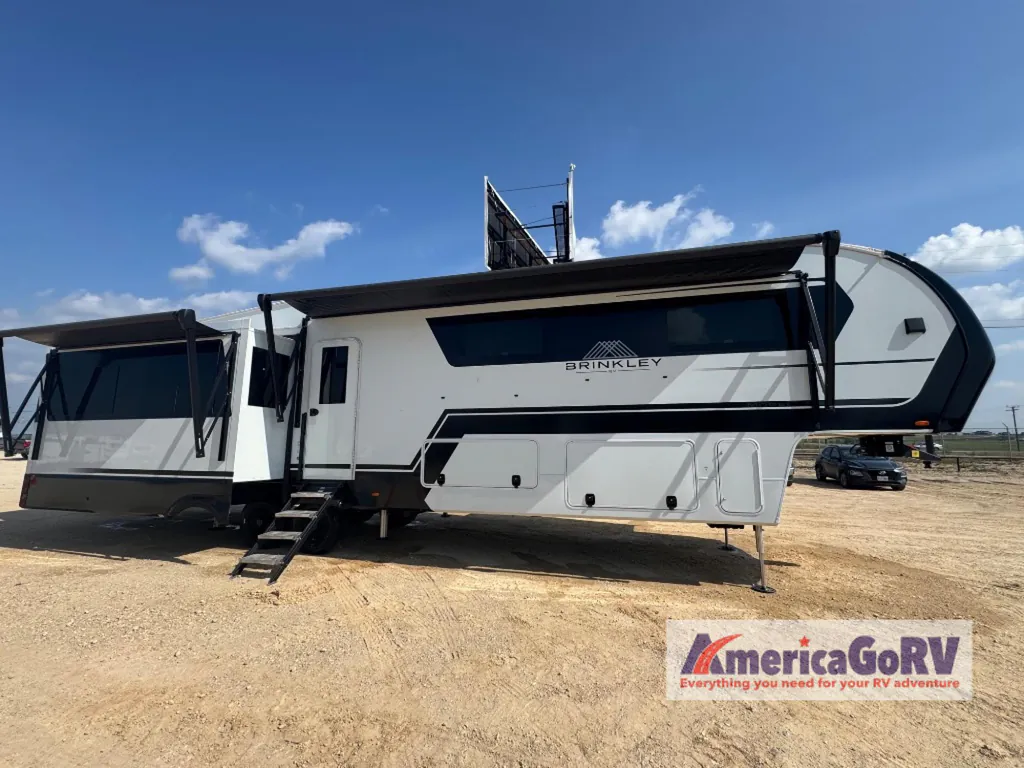 2025 Brinkley Model Z 3610, Photos photo 4