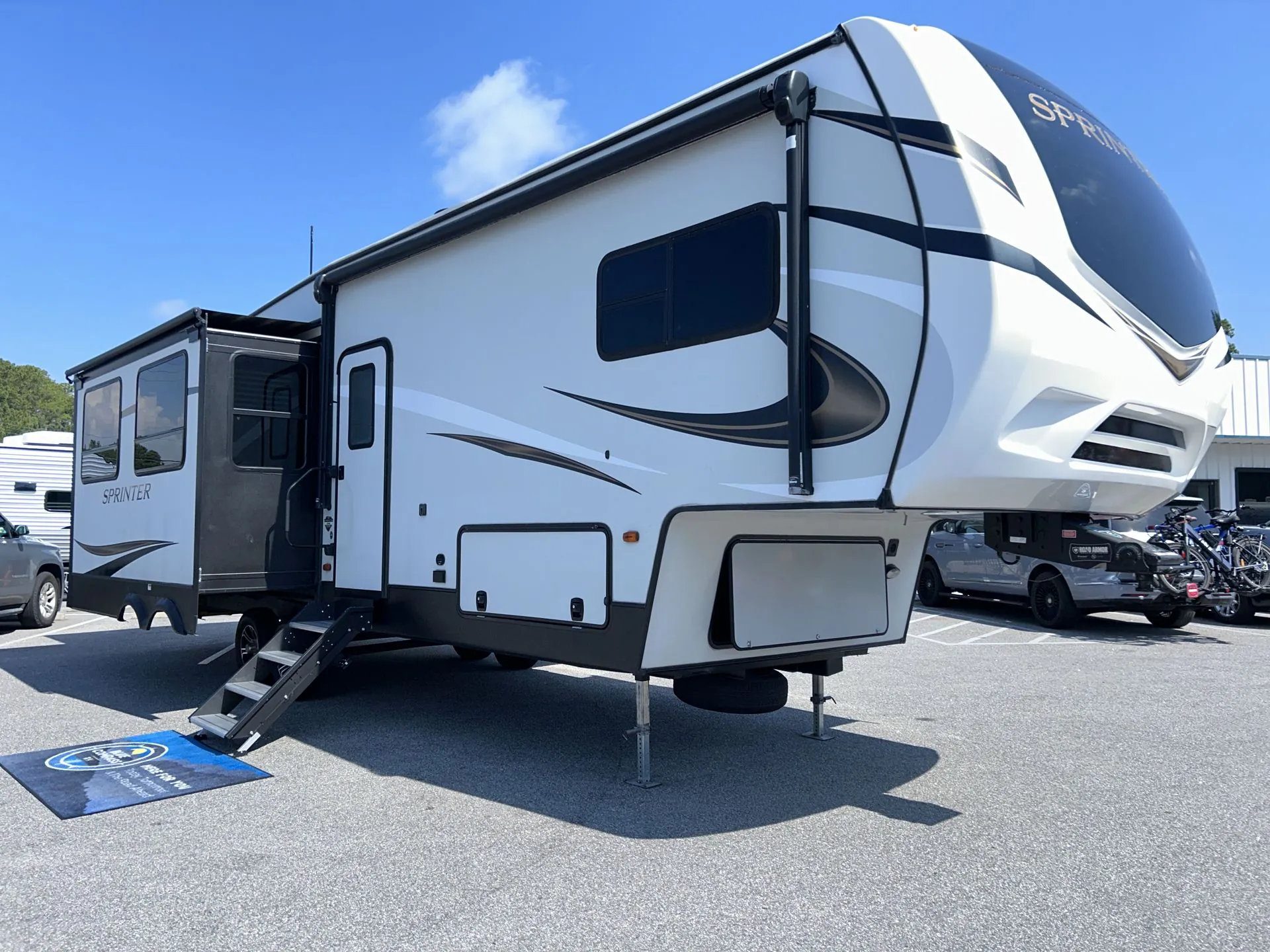 2021 Keystone Sprinter Campfire 30RL - Photo 2
