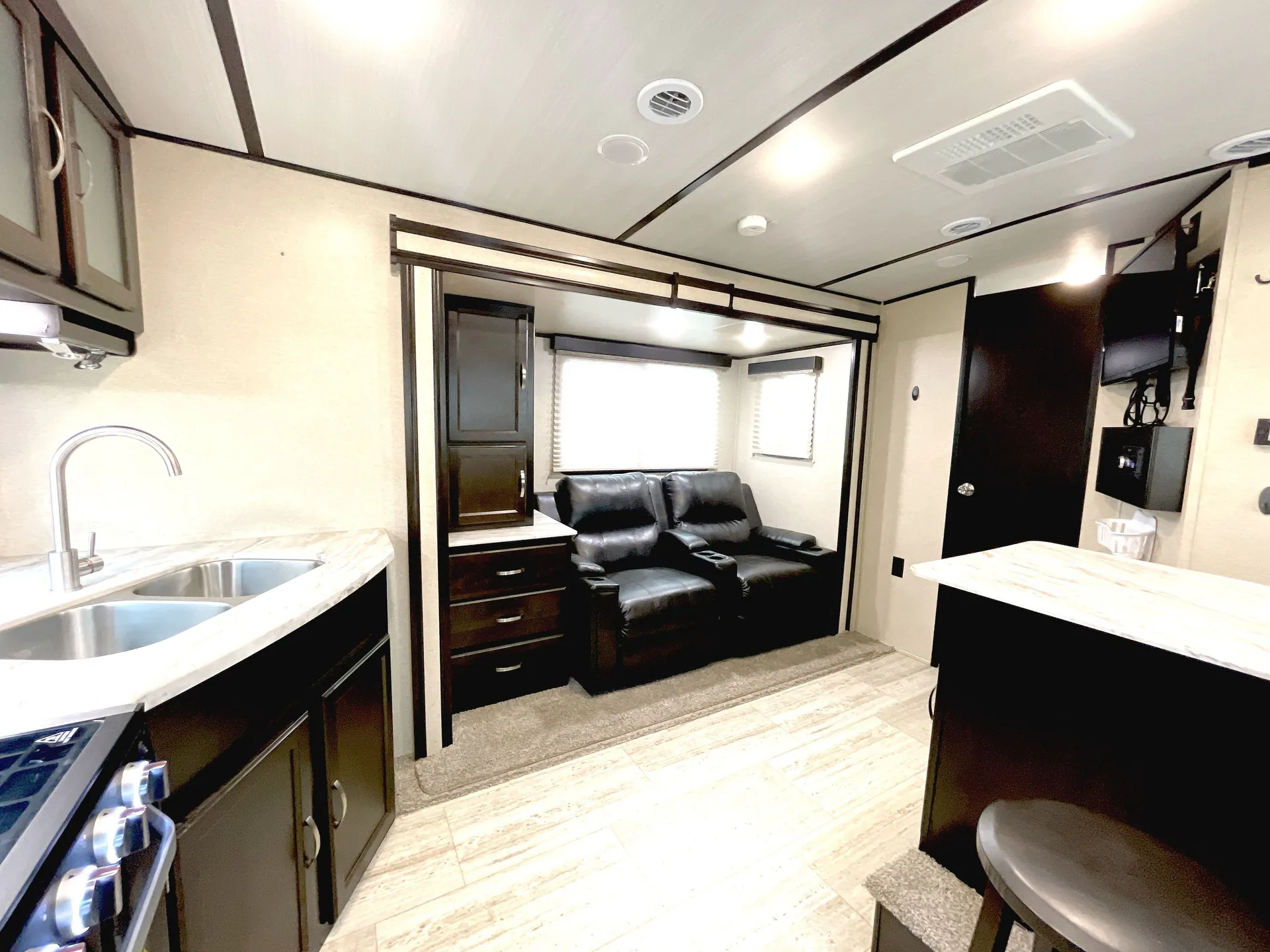 2021 Coachmen Northern Spirit Ultra Lite 2255RK — living area main