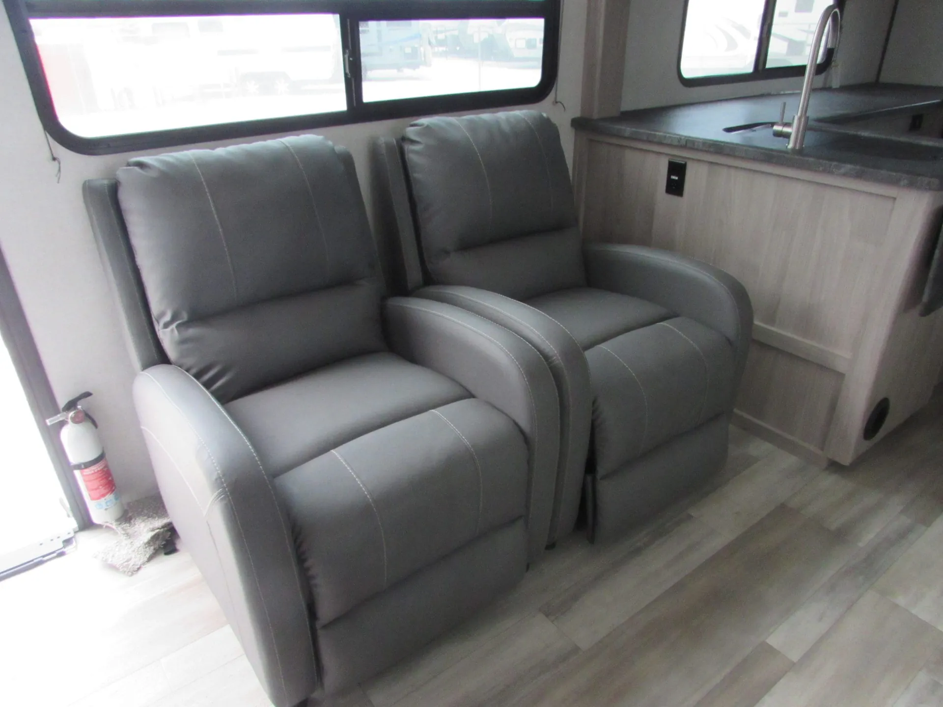2023 Coachmen Northern Spirit 2965RK - Photo 3