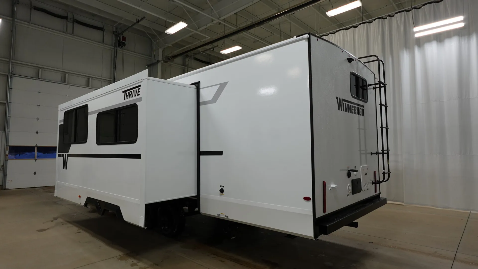 2026 Winnebago Thrive 28BHS - Photo 4