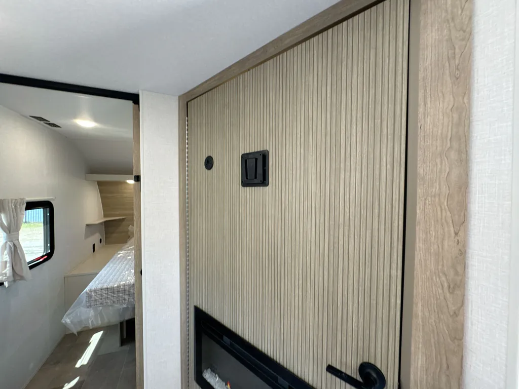 2026 Forest River Airelume 325, Photos photo 10