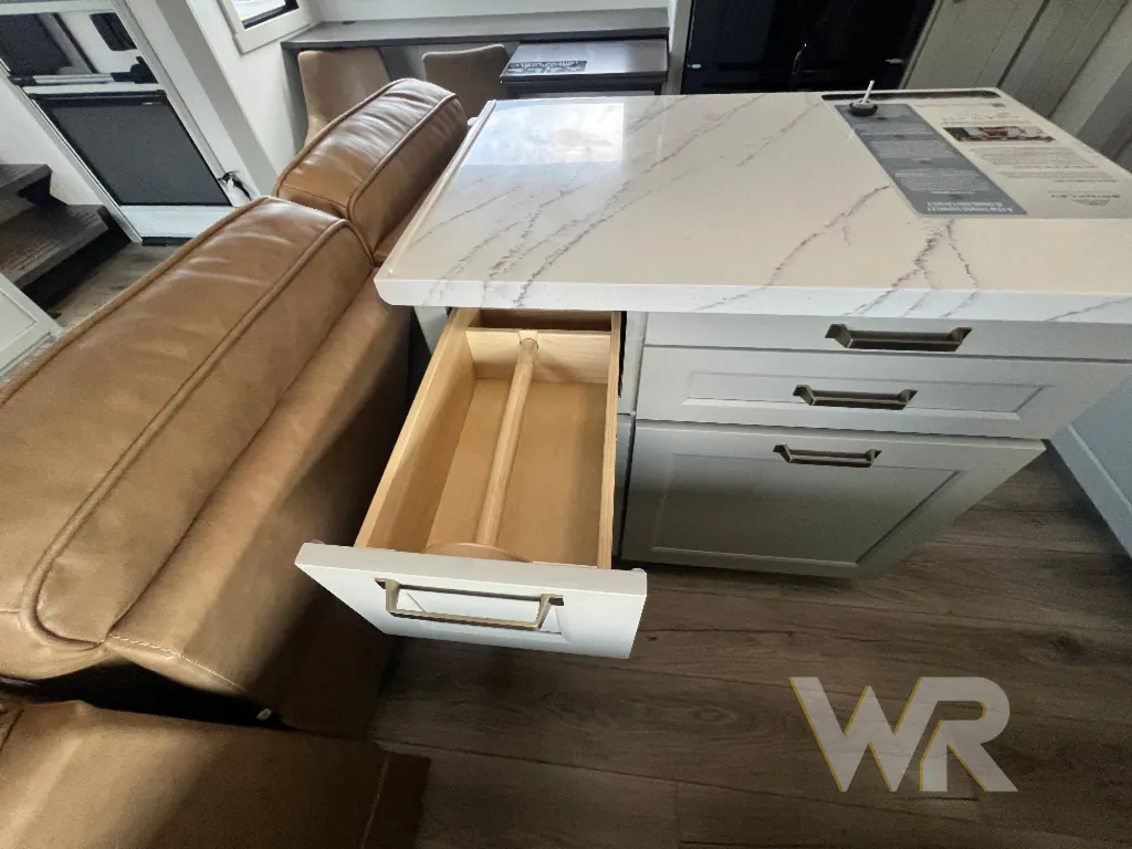 2026 Brinkley Model G 3950, Photos photo 29