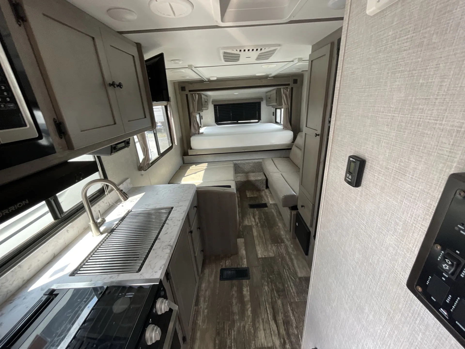 2019 Keystone Outback Ultra-Lite 210URS - Photo 3