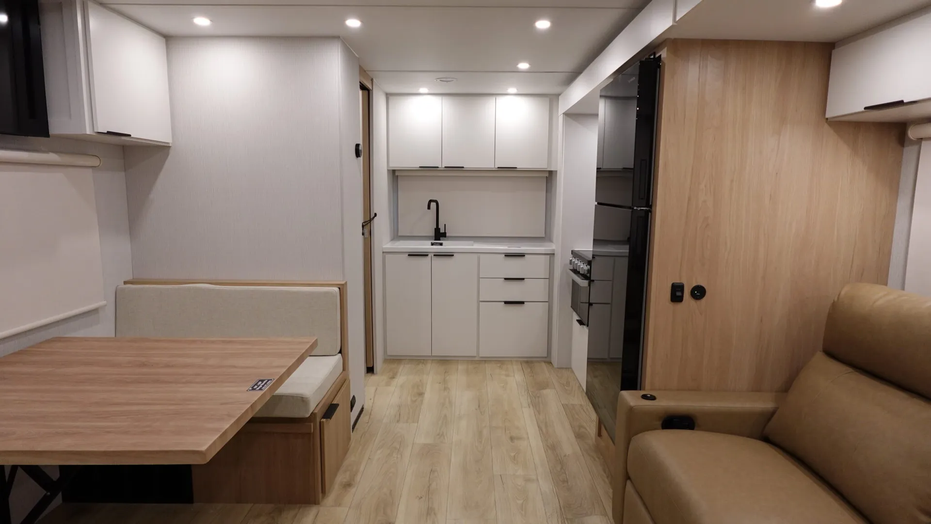 2026 Winnebago Thrive 22MLS - Photo 3