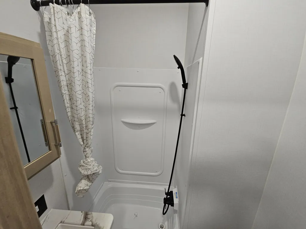 2026 Keystone Raptor 433, Photos photo 44