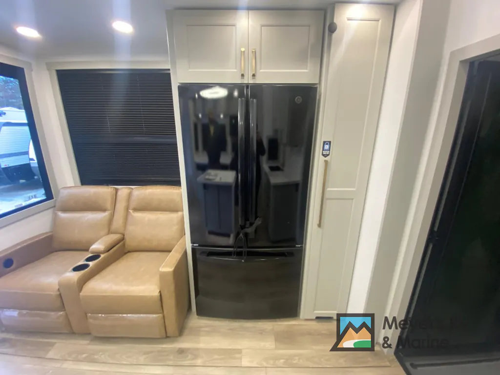 2026 Brinkley Model G 3520, Photos photo 12