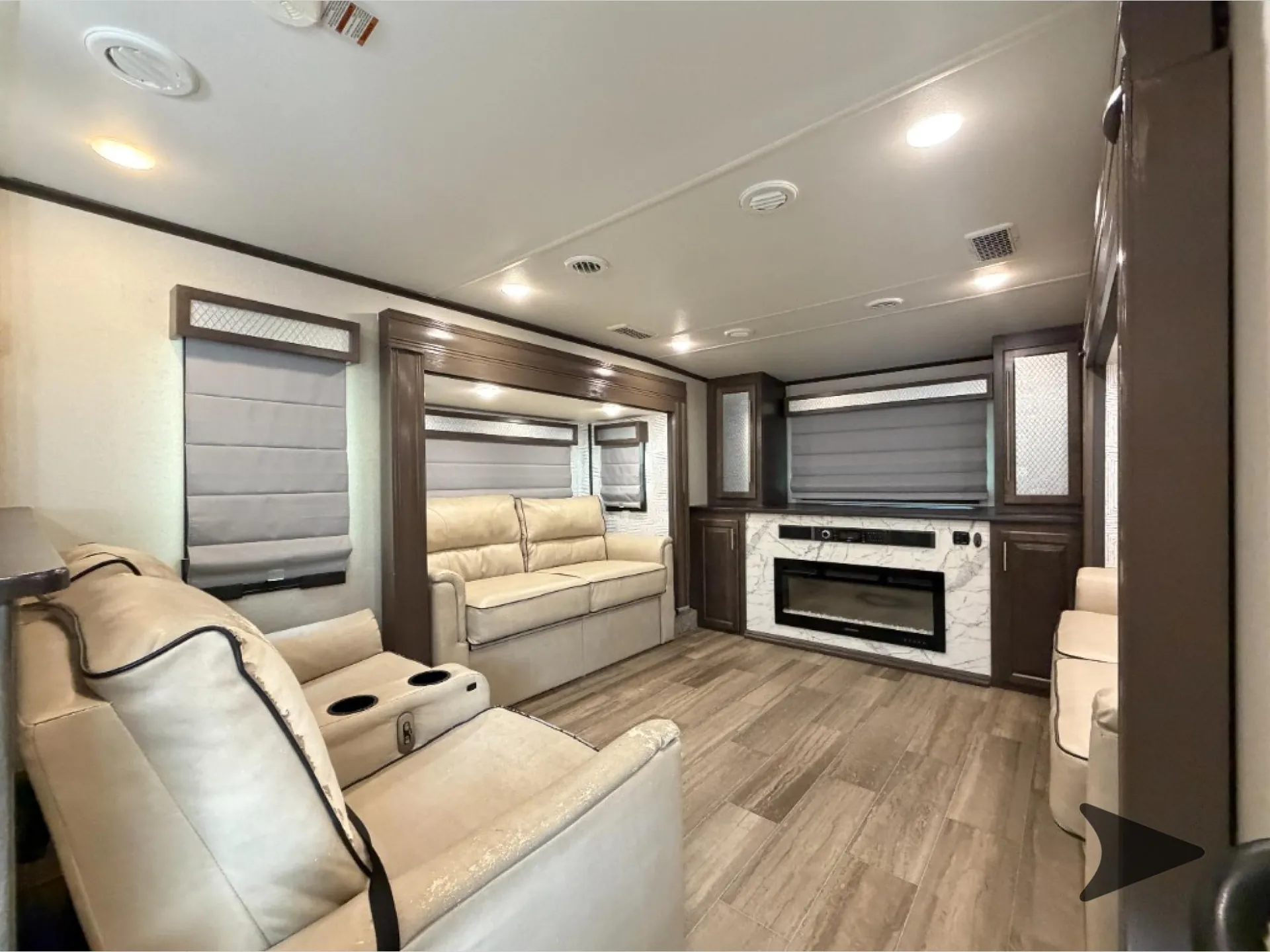 2020 Forest River Cardinal Luxury 370FLX - Photo 4