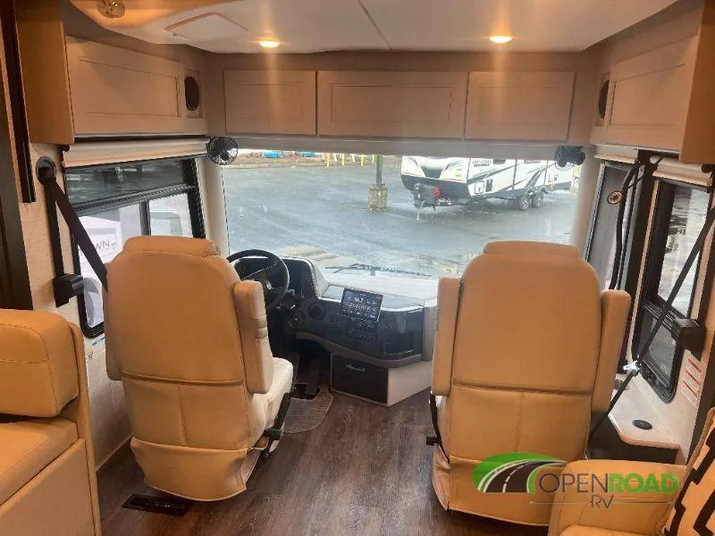 2025 Thor Motor Coach Riviera 39BH - Photo 4