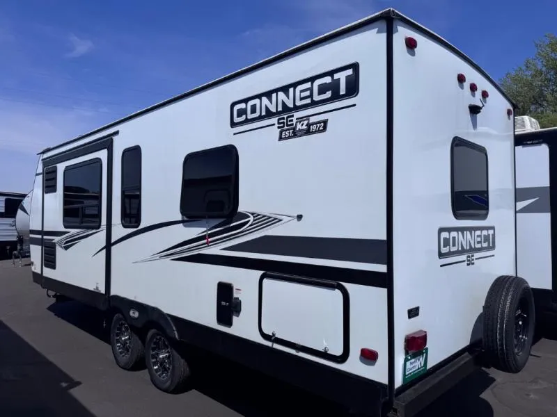 2022 KZ Connect SE 221FKKSE - Photo 4