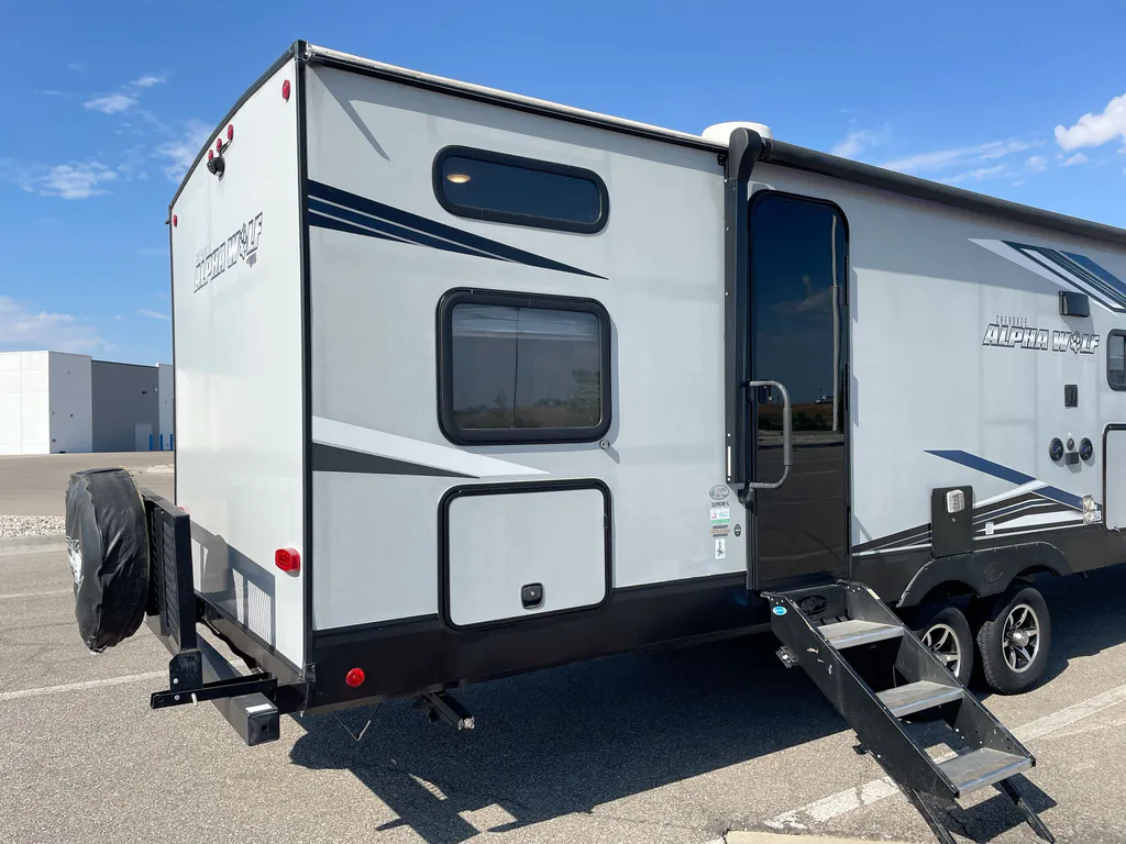 2022 Forest River Cherokee Alpha Wolf 30RDB-L, Photos photo 38