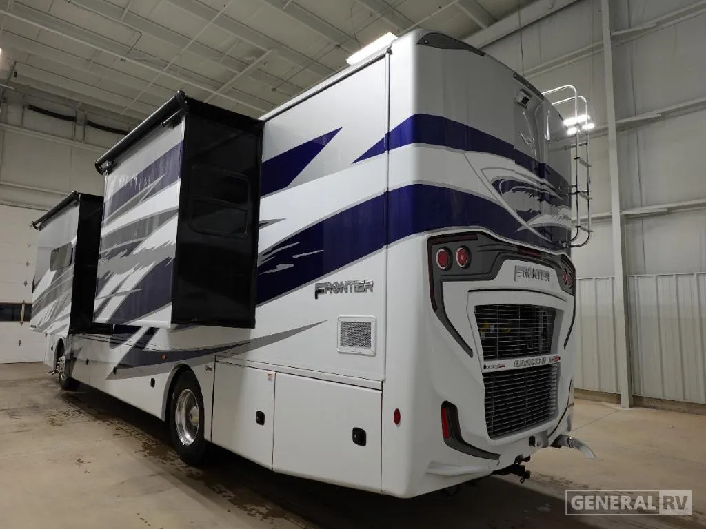 2026 Fleetwood Frontier 37S - Photo 4