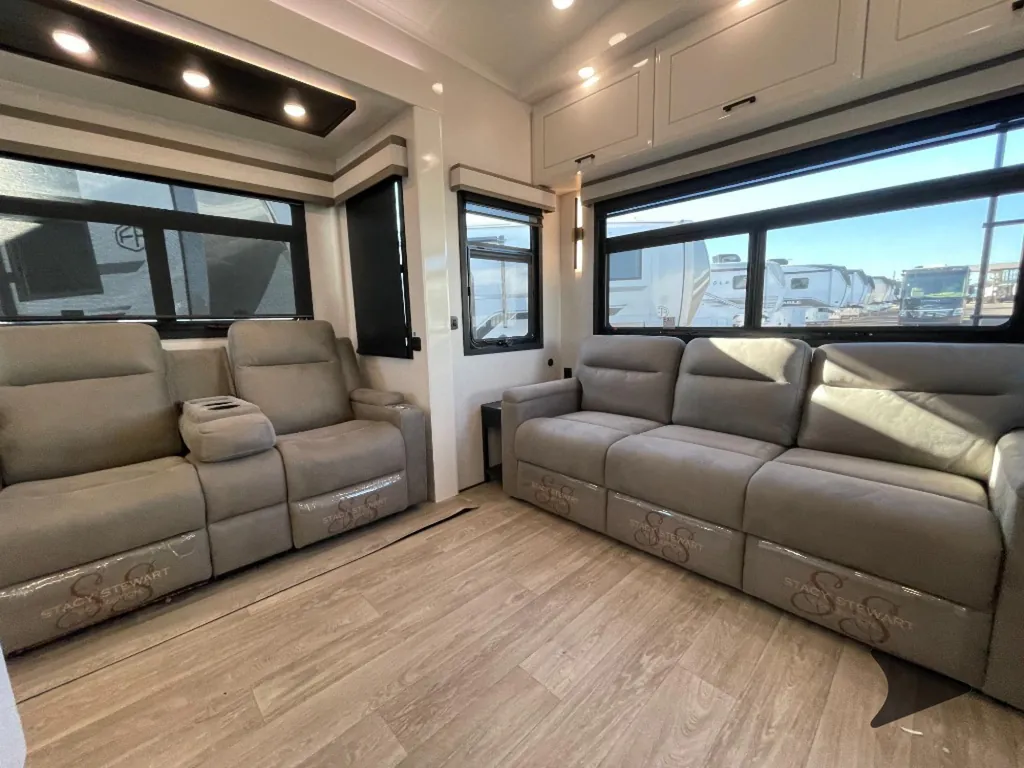 2027 Jayco Pinnacle 32RLTS, Photos photo 20
