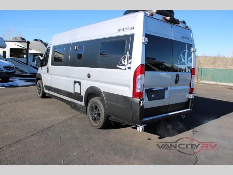2025 Roadtrek Westfalia Wave Skylight - Photo 4