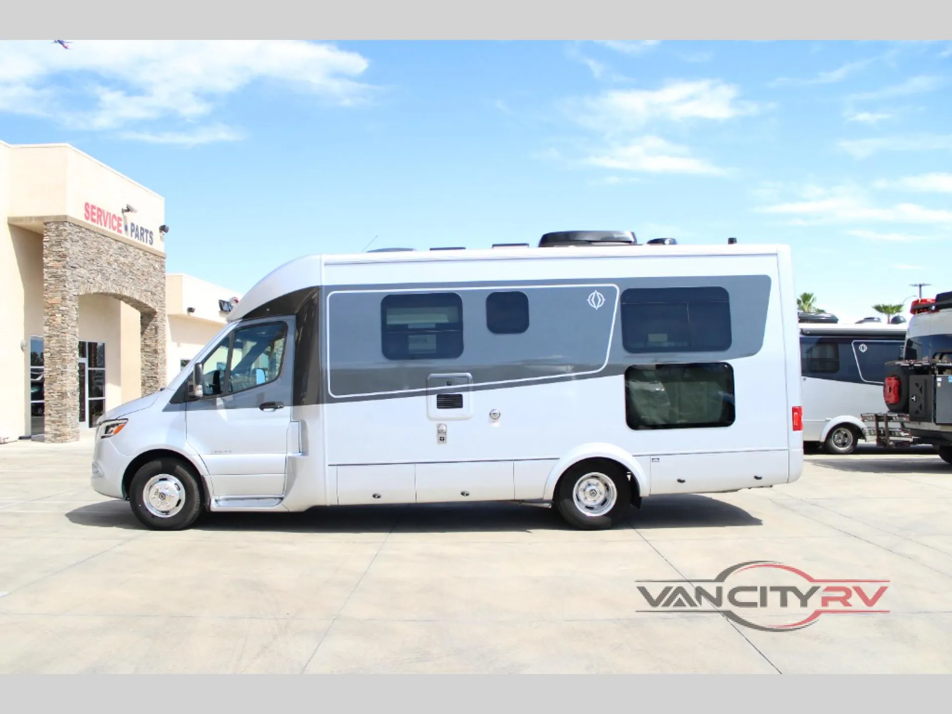 2023 Leisure Travel Unity U24RL - Photo 3