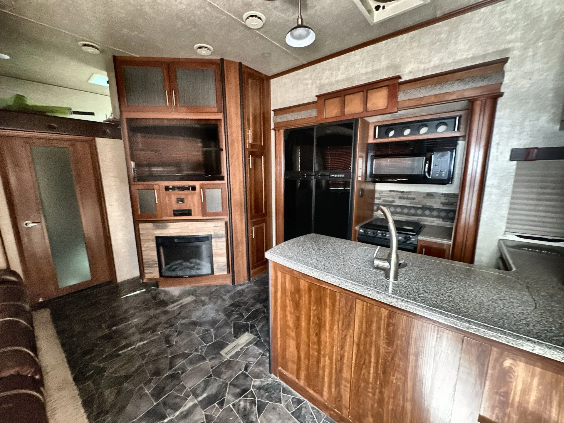 2014 Keystone Fuzion 371 — living area main