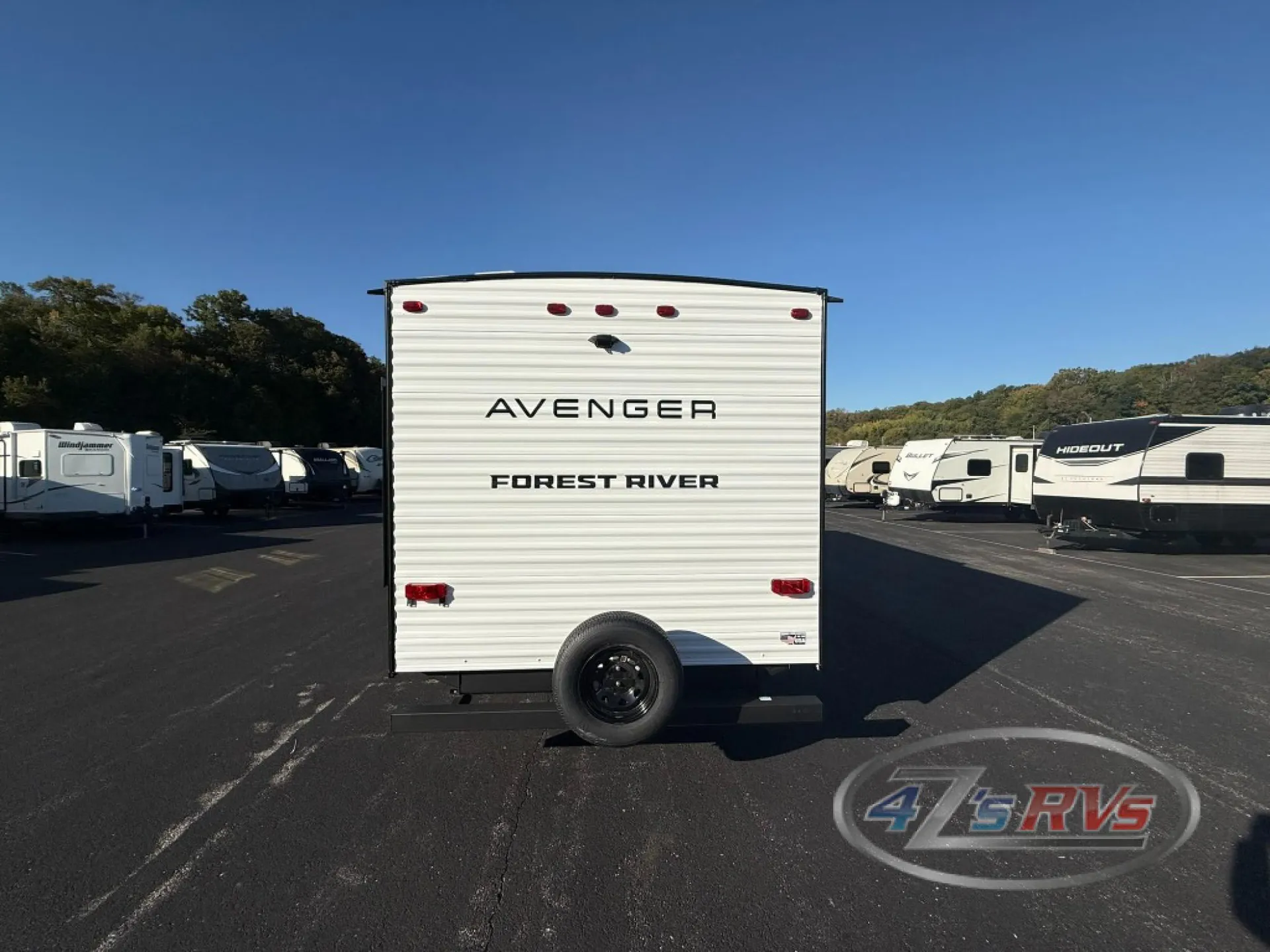 2027 Forest River Avenger 26DBS — Photo 6