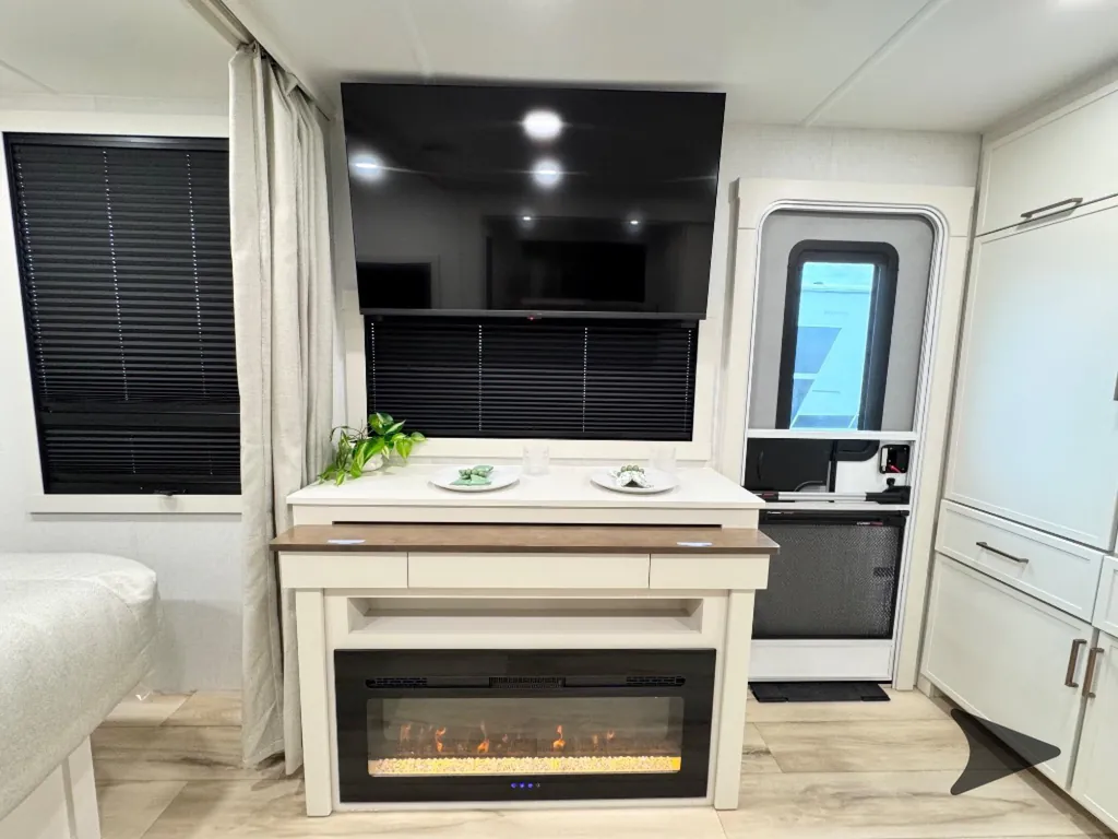 2026 Brinkley Model I 235, Photos photo 20