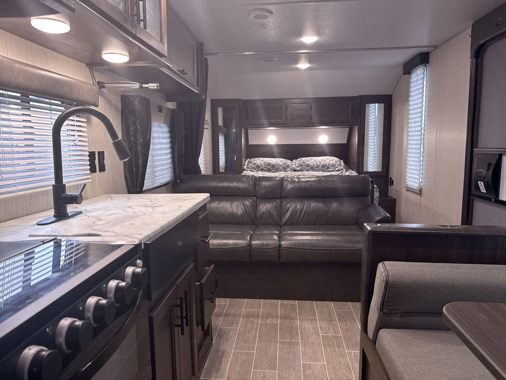 2020 Forest River Cherokee Grey Wolf 24JS — living area main