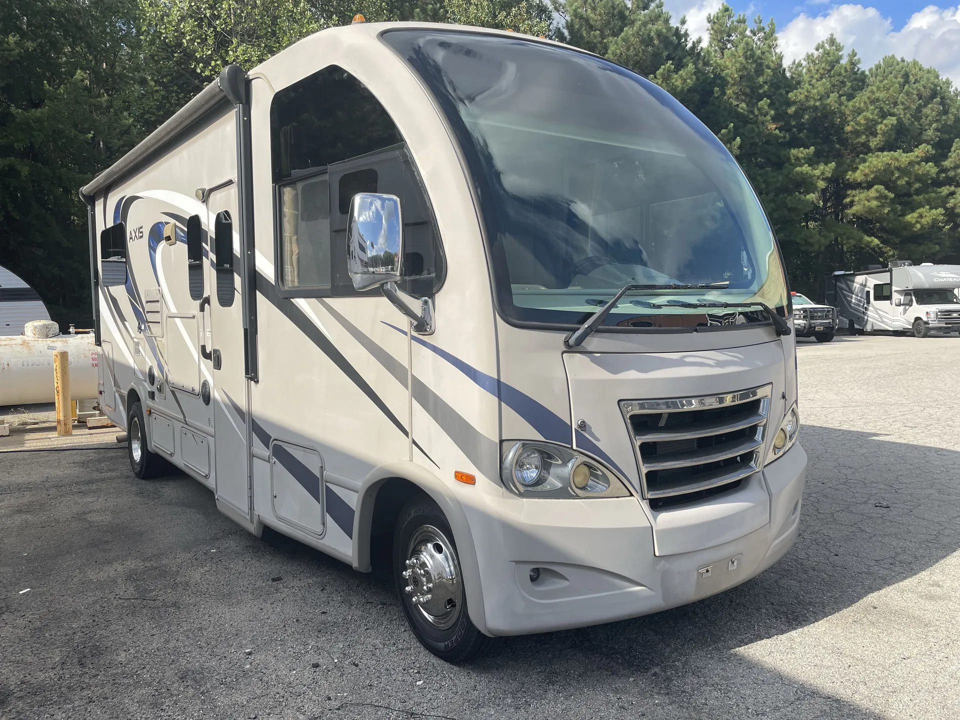 2016 Thor Motor Coach Axis 24.1 - Photo 2
