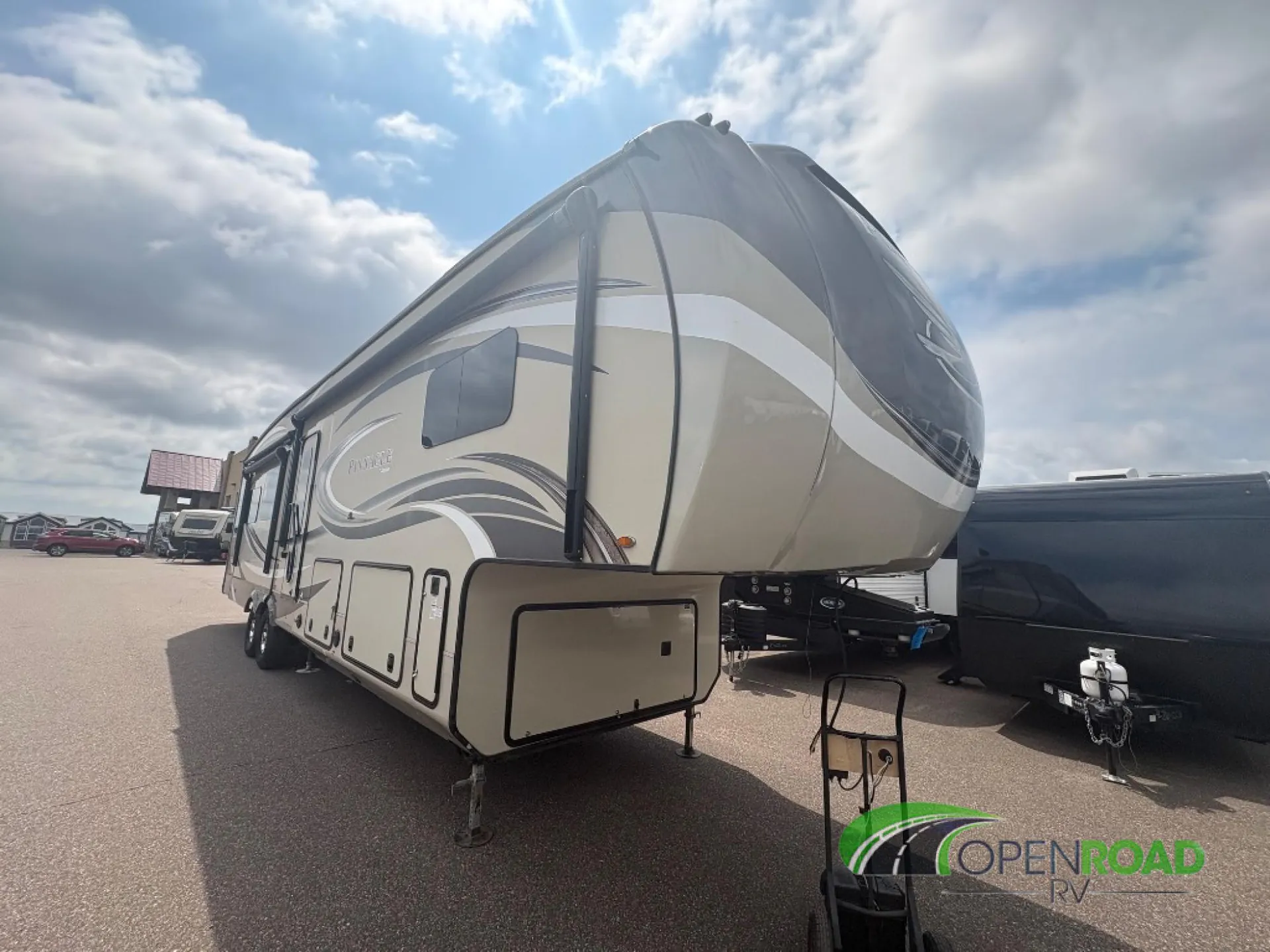 2018 Jayco Pinnacle 37RSTS - Photo 2