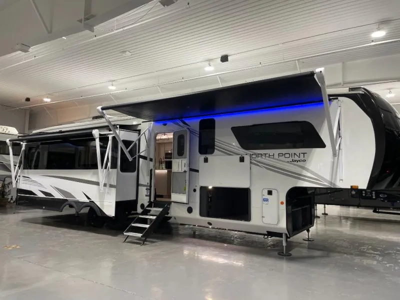2026 Jayco North Point 381CKRE - Photo 2