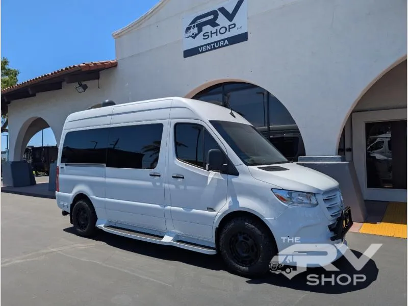 2022 Midwest Automotive Designs Luxe Cruiser D4 - Photo 2