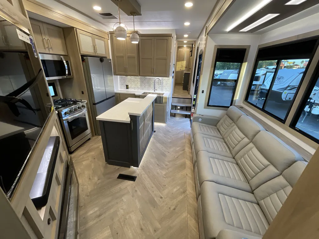 2026 Keystone Raptor 415, Photos photo 3