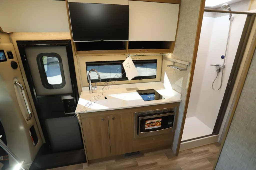 2026 Tiffin Wayfarer 25 XLW, Photos photo 13