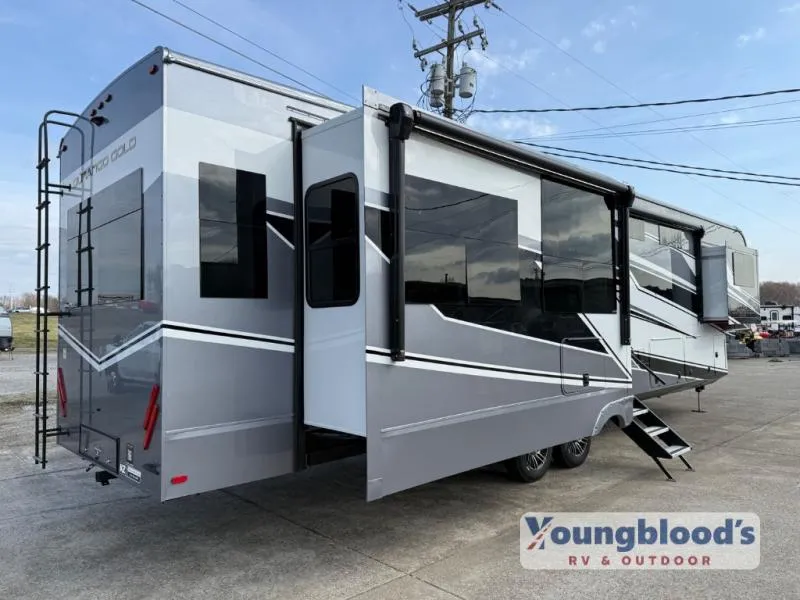 2026 KZ Durango Gold G384MSQ - Photo 3