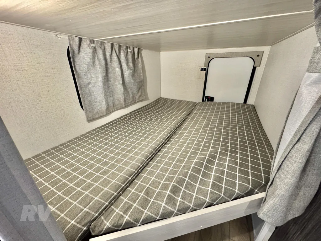 2027 FOREST RIVER R-POD UNMAPPED 26BH, Photos photo 6