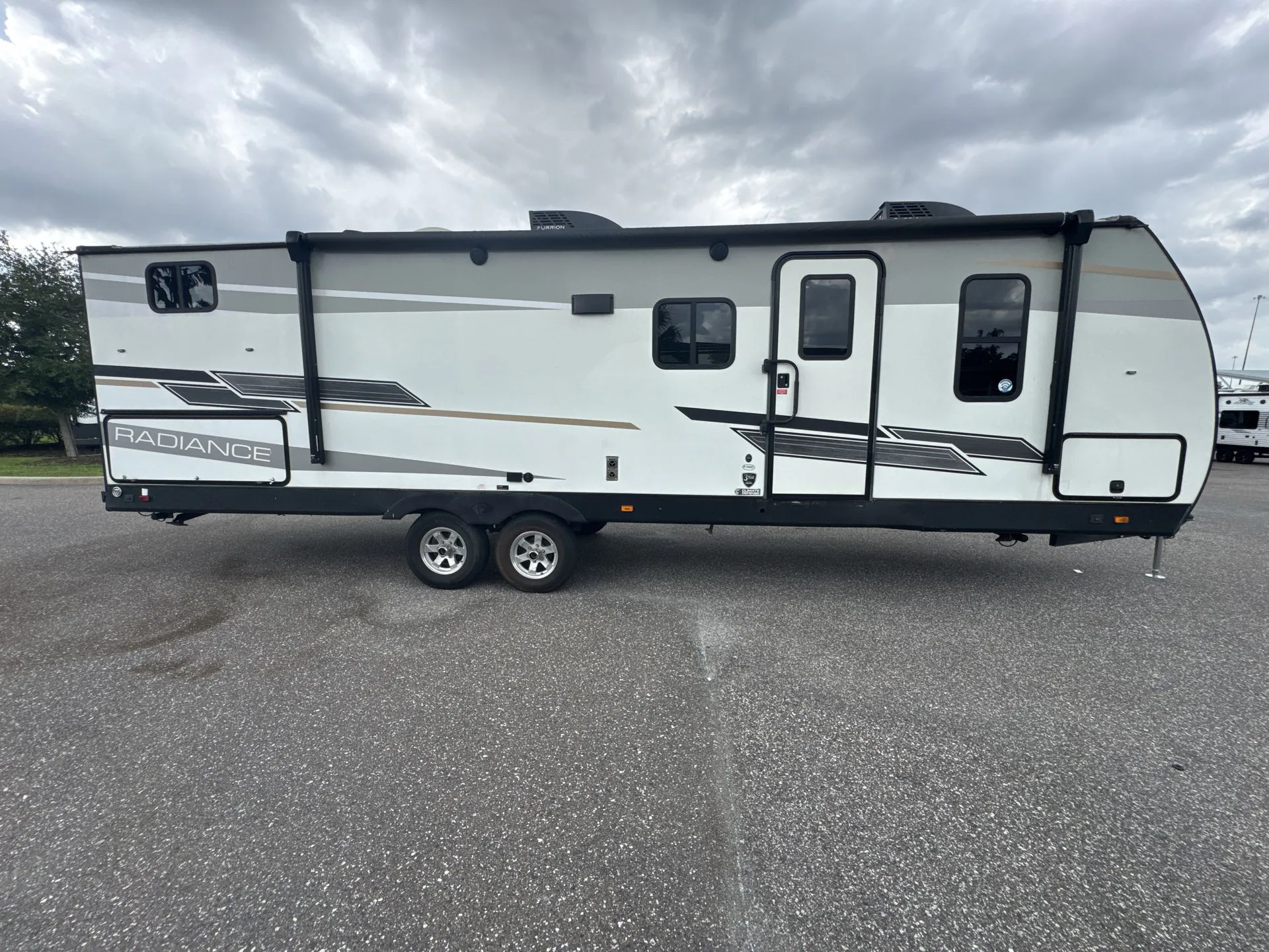 2022 Cruiser RV Radiance 28QD - Photo 3