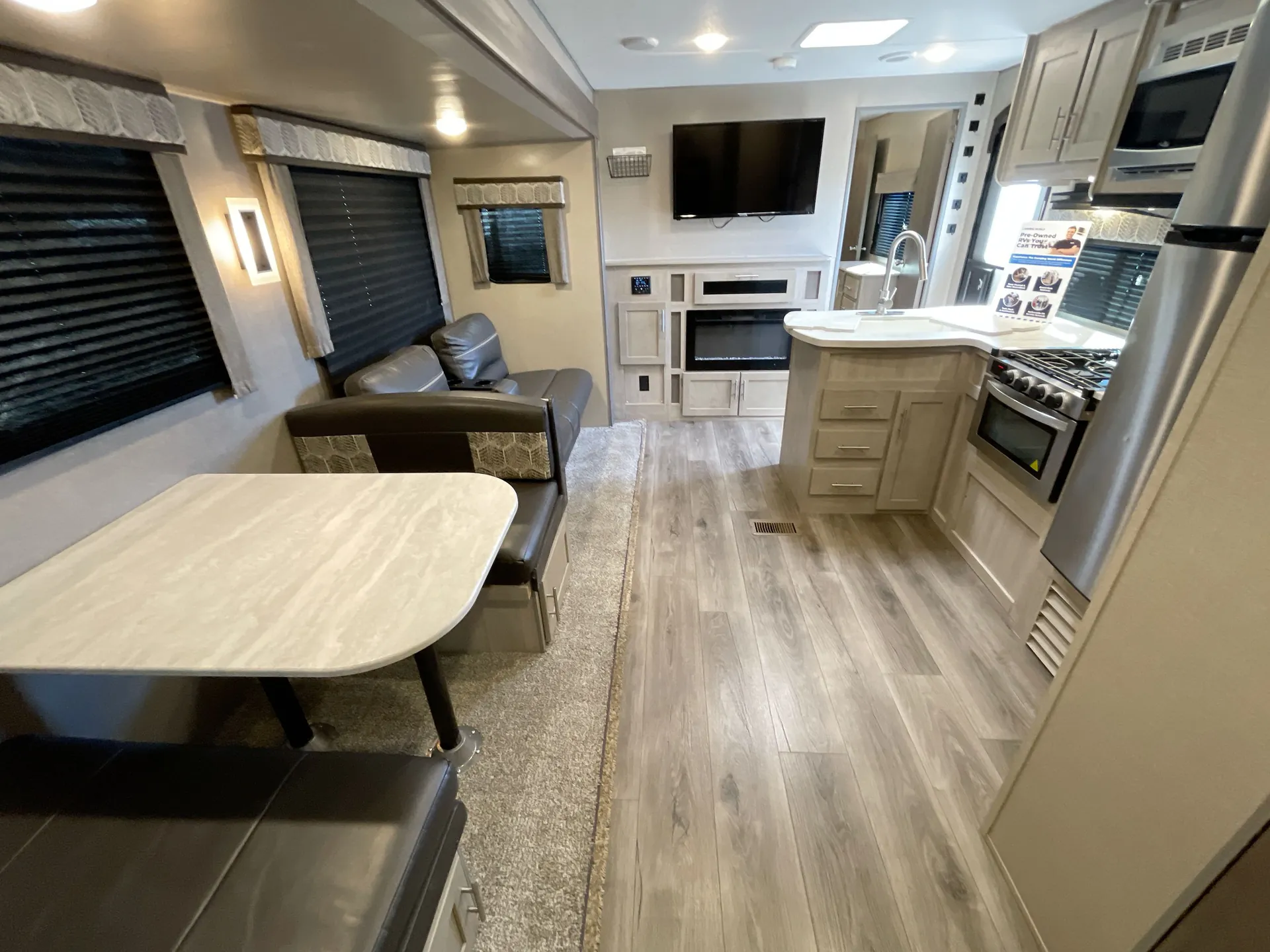 2022 Coachmen Catalina Legacy Edition 343BHTS — living area main
