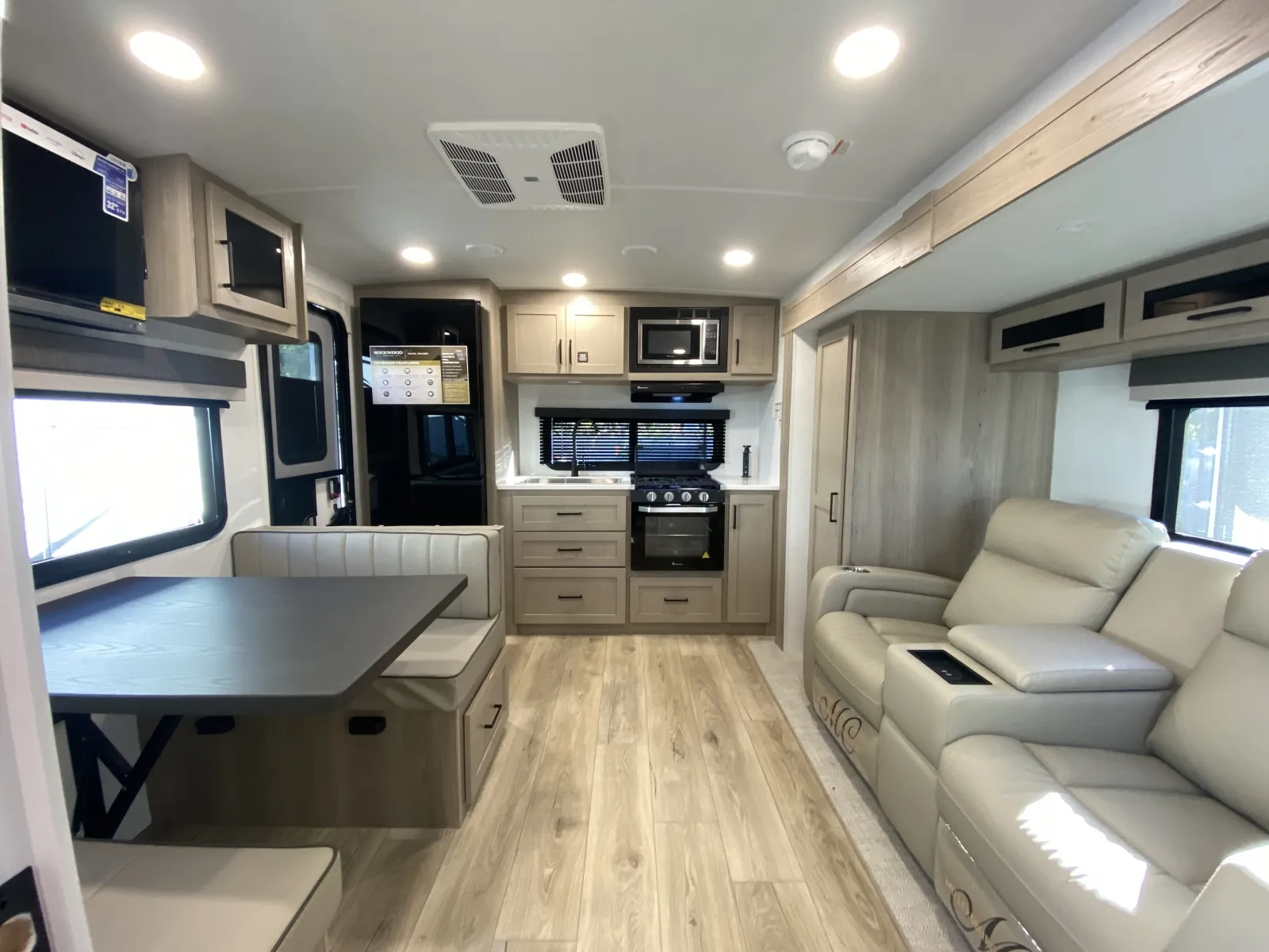 2026 Forest River Rockwood Mini Lite 2515S — Photo 6