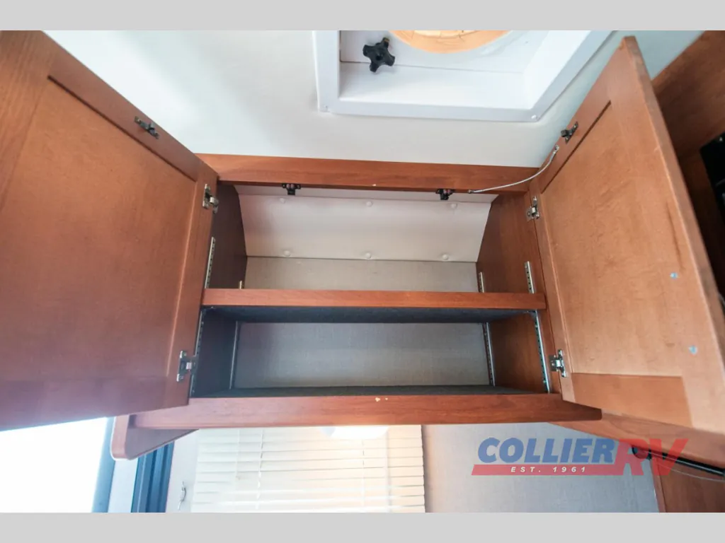 2015 Fleetwood Flair 26E, Photos photo 10