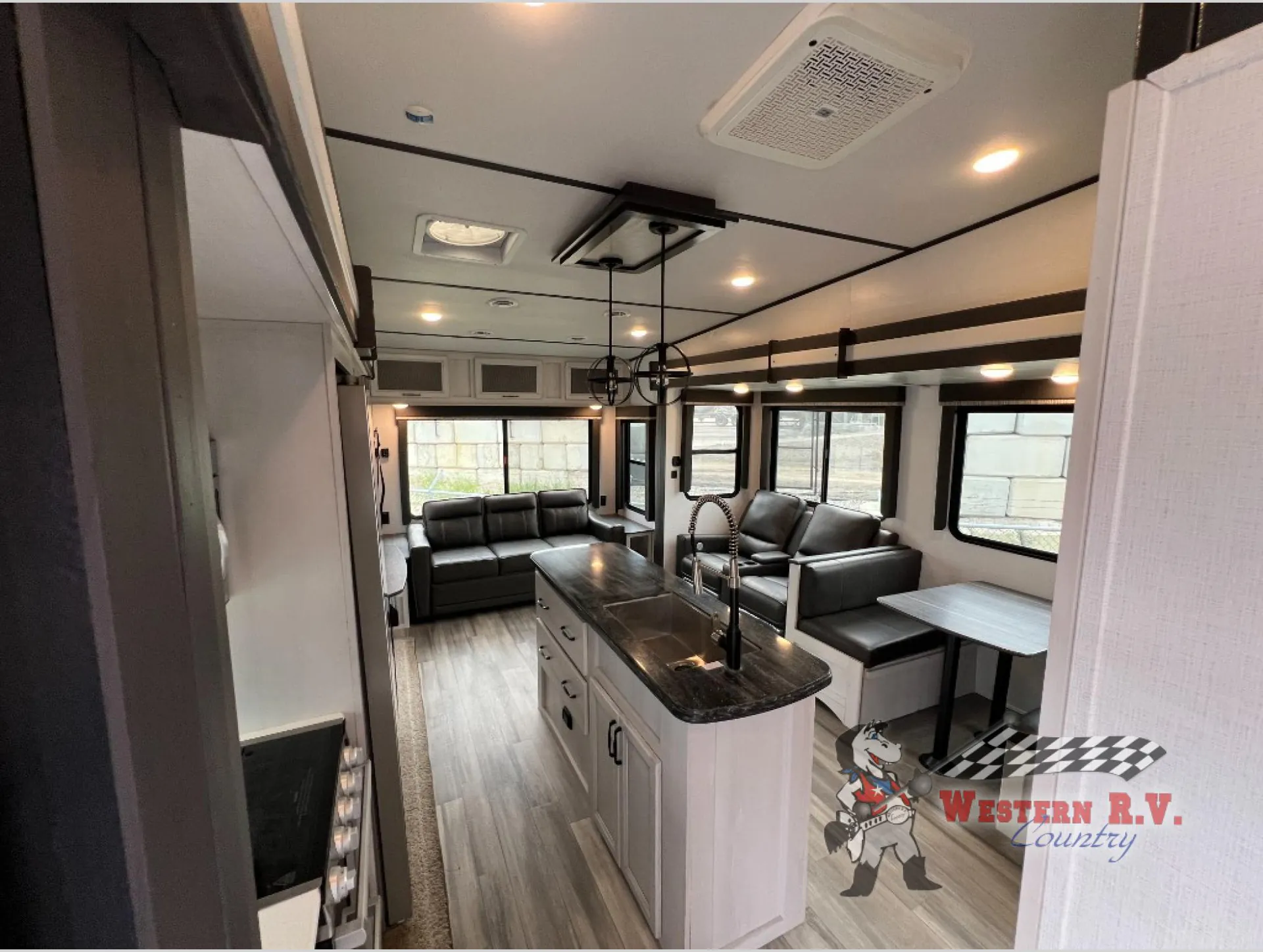 2023 Keystone Sprinter Limited 3570LFT - Photo 4