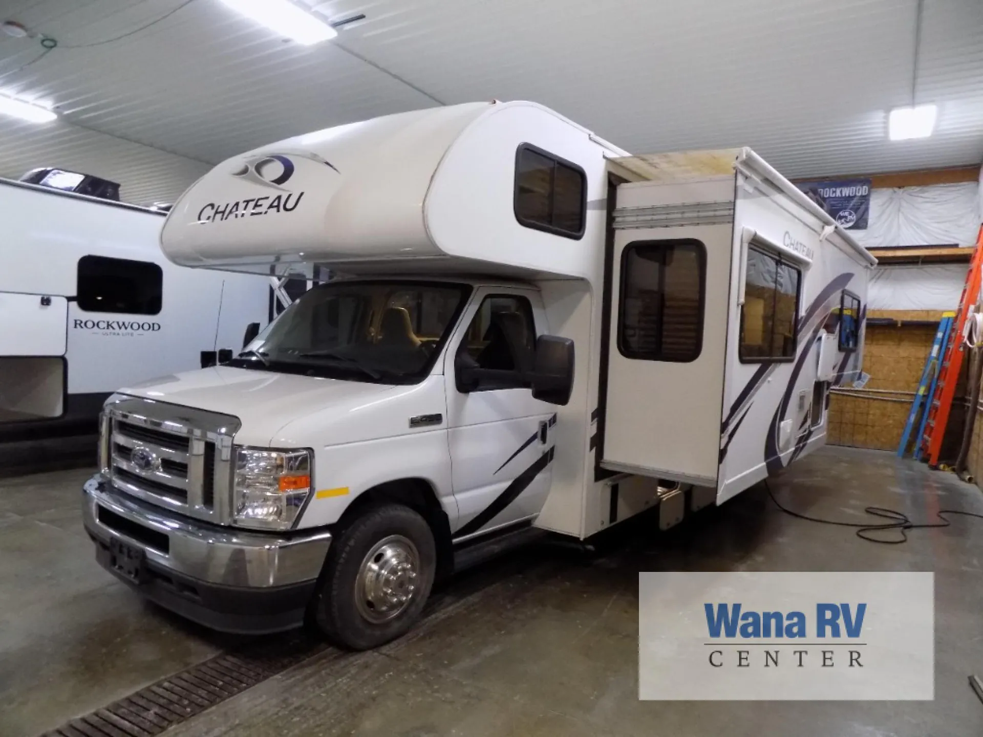 2021 Thor Motor Coach Chateau 27R - Photo 4