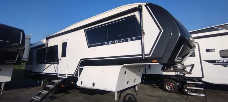 2026 Brinkley Model Z 2810, Photos photo 5
