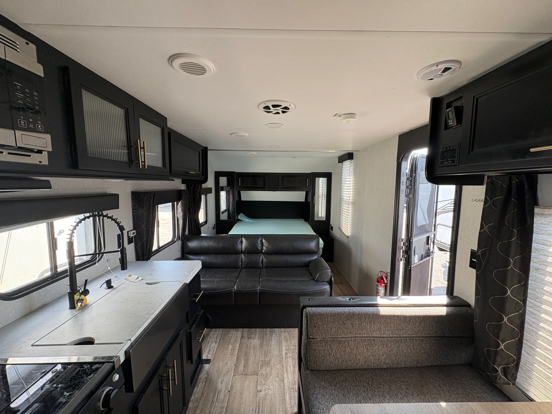 2021 Forest River Cherokee Grey Wolf 26DJSE — Photo 7