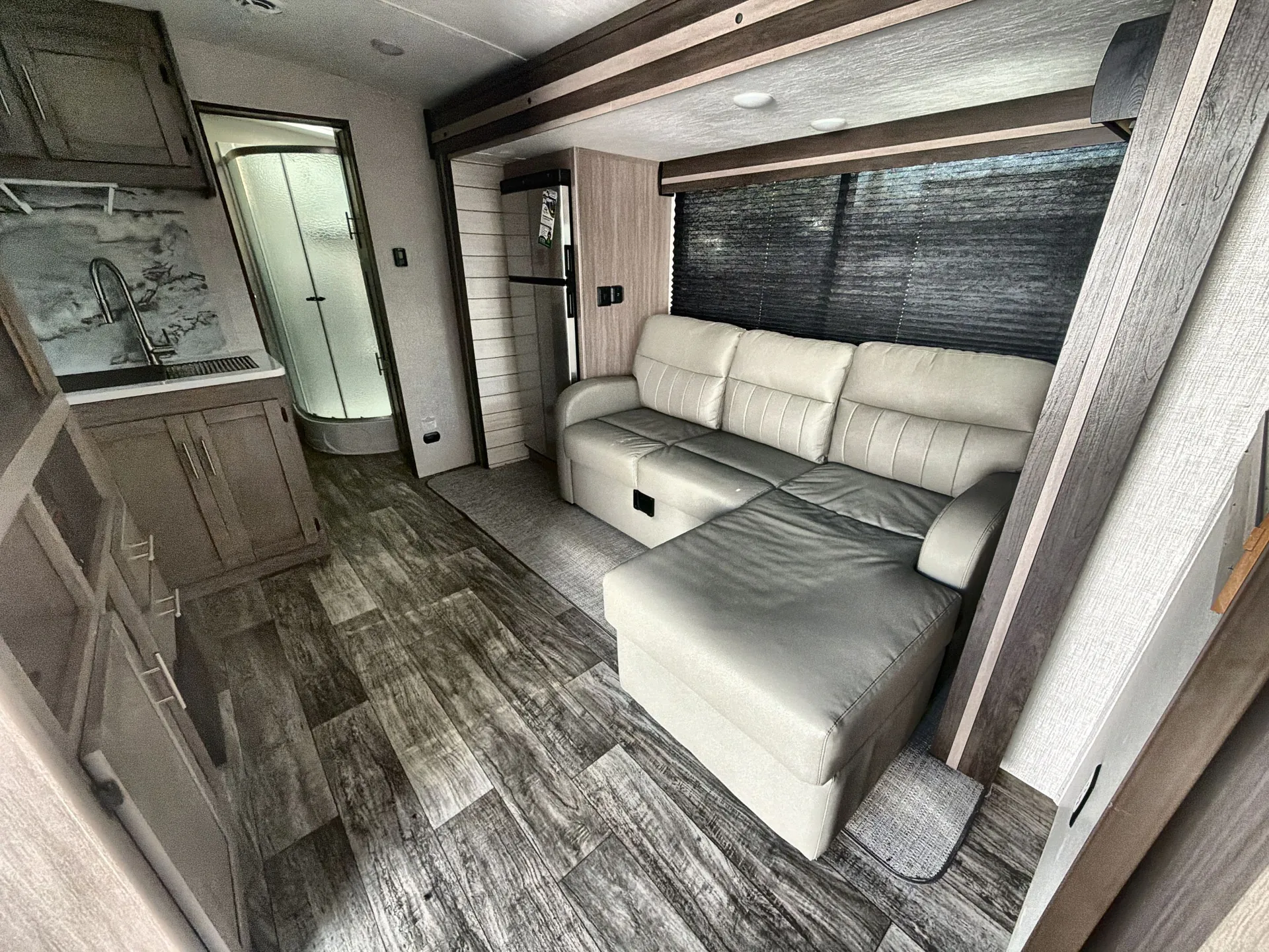 2022 CrossRoads Sunset Trail Super Lite 222RB dealer photo 2 from Camping World