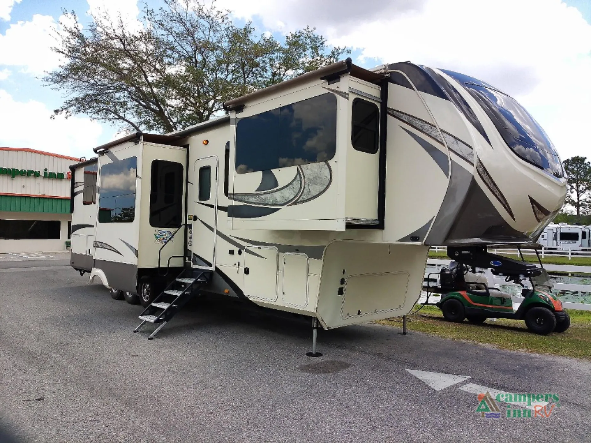 2017 Grand Design Solitude 374TH - Photo 2