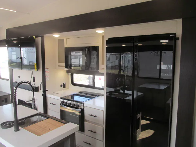 2025 Forest River Arctic Wolf 3250SUITE - Photo 3