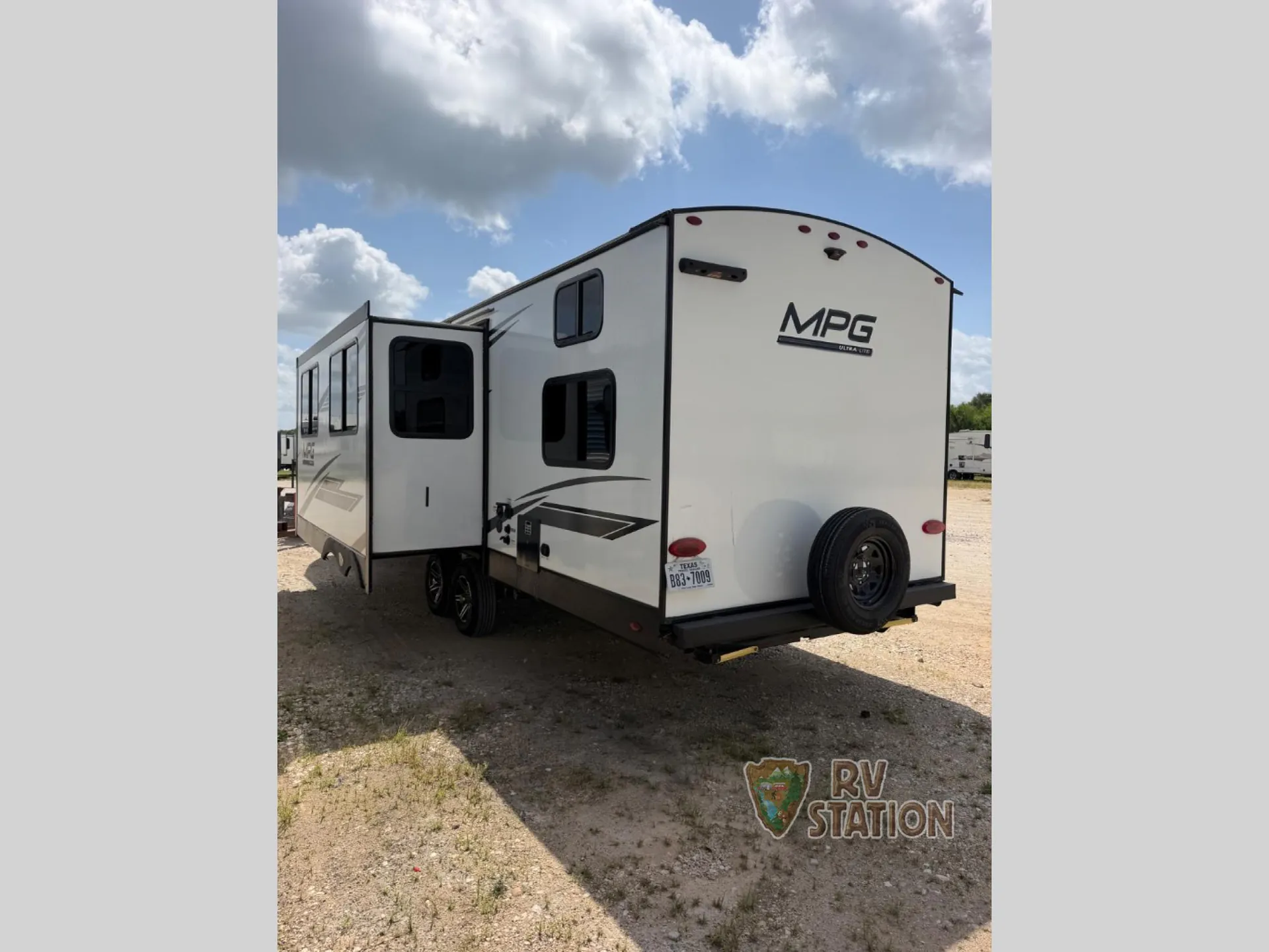 2023 Cruiser RV MPG 2800QB - Photo 3