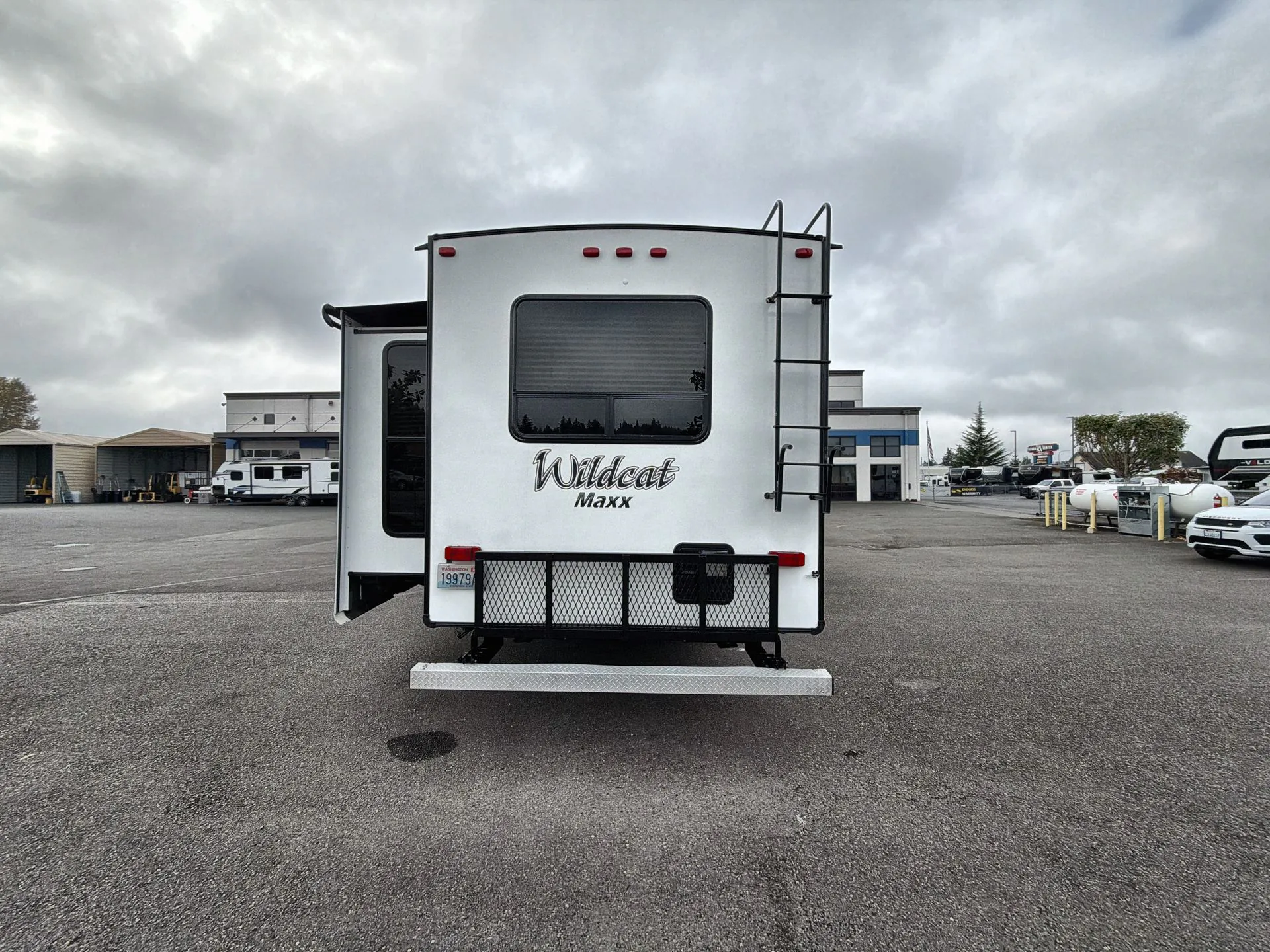 2017 Forest River Wildcat Maxx 262RGX — Photo 7