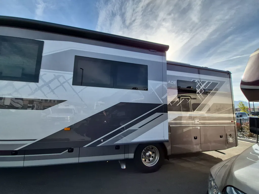 2027 Entegra Coach Accolade 37K, Photos photo 6