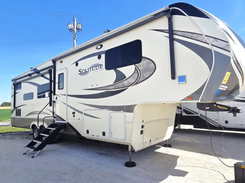 2018 Grand Design Solitude 344GK - Photo 2