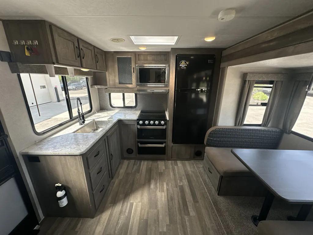 2020 Forest River Vibe 25RK, Photos photo 11