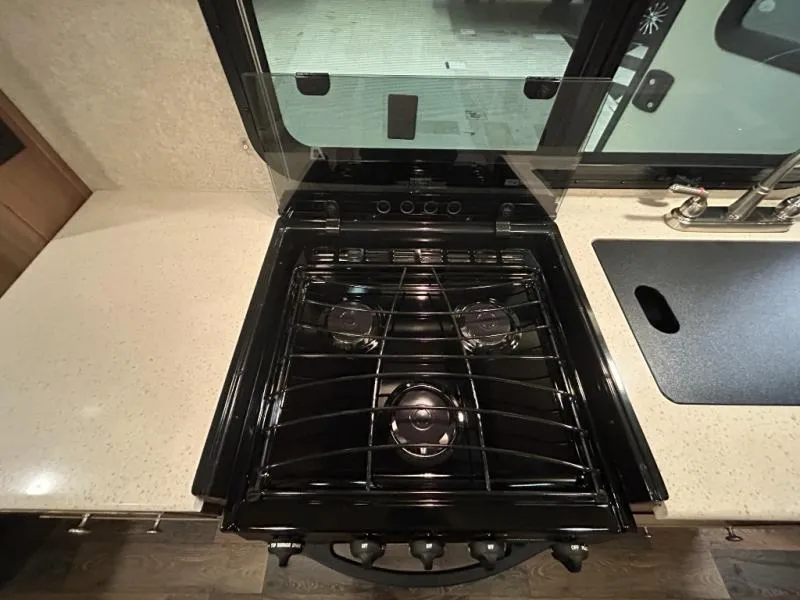 2018 Forest River Rockwood Mini Lite 2109S - Photo 3