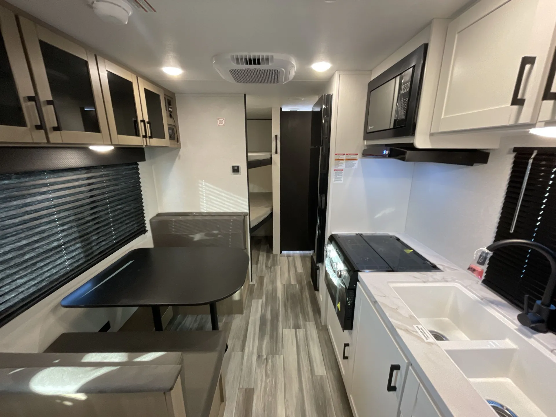 2026 Jayco Jay Flight SLX 211MB - Photo 3