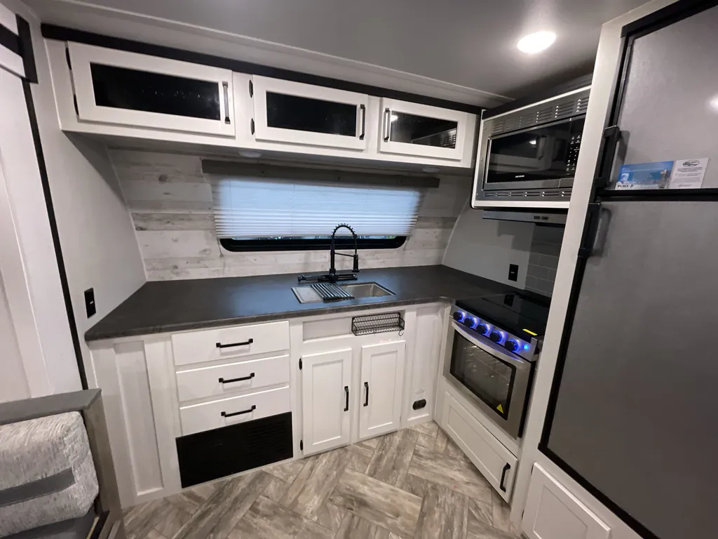 2023 Forest River Puma 26FKDS, Photos photo 12